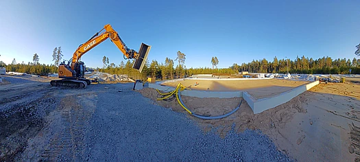 Kaivinkone kaivaa kuoppaa